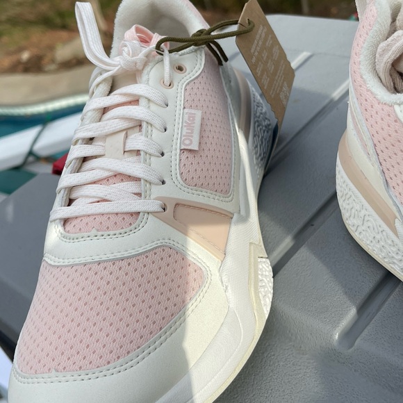 NWT Light Pink Sneakers with Textured Upper and Grippy Sole - Picture 2 of 7